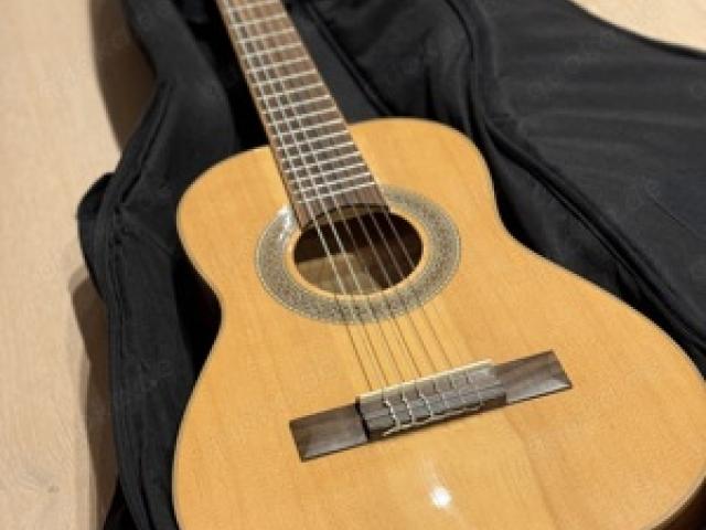 Kinder-   Akustik-Gitarre von José Ribera - Modell HG 812 - 1